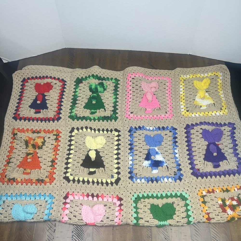 Vintage Handmade Crochet Sunbonnet Sue Afghan Blanket 3D Granny Squares 38x52